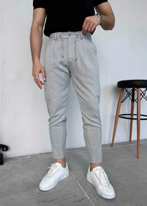 Pantalon gris fuselé